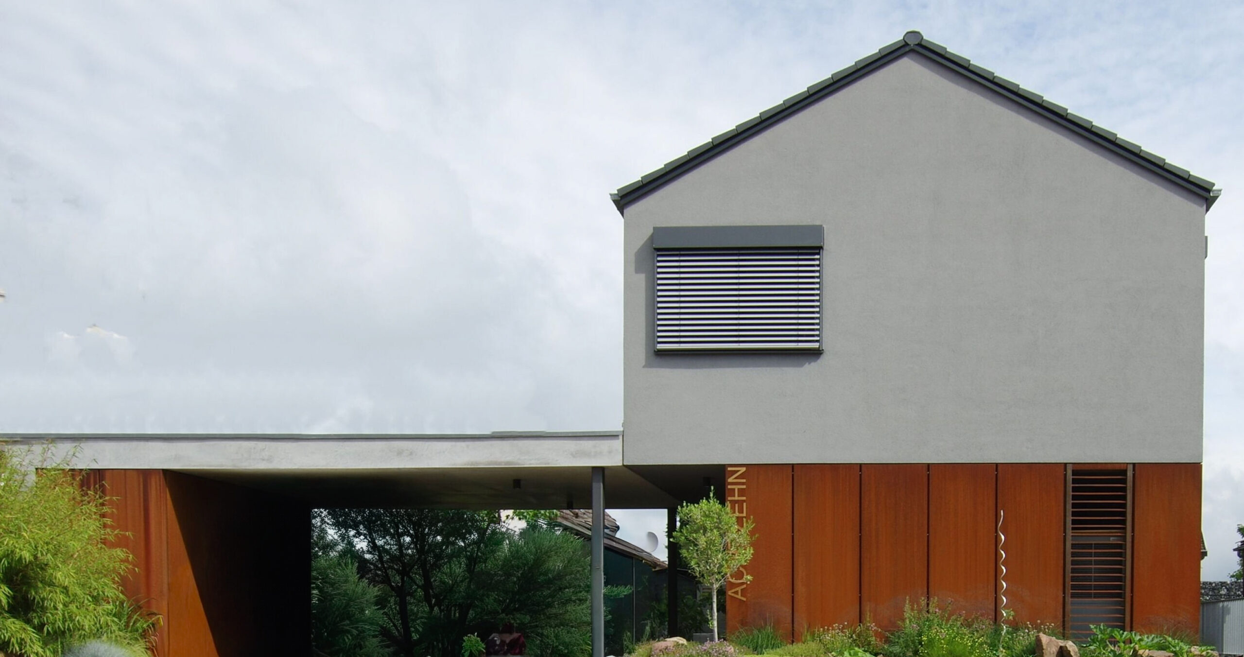 Mehr über den Artikel erfahren Schön in Corten